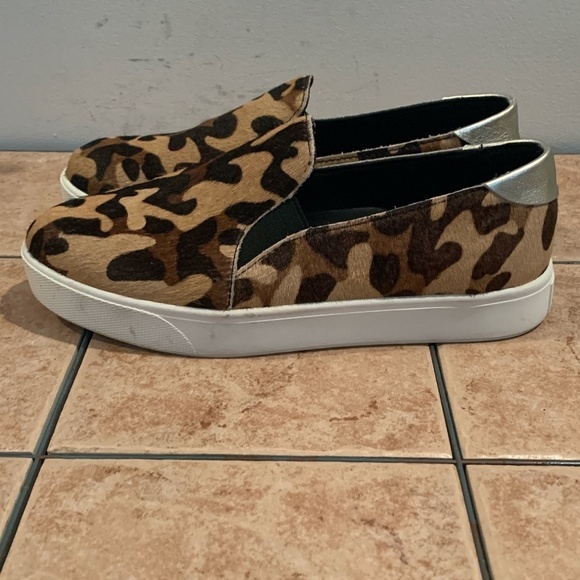 Cole Haan Grandpro Spectator 2.0 Genuine Calf Hair Slip On in Camo size 7 - Picture 3 of 8